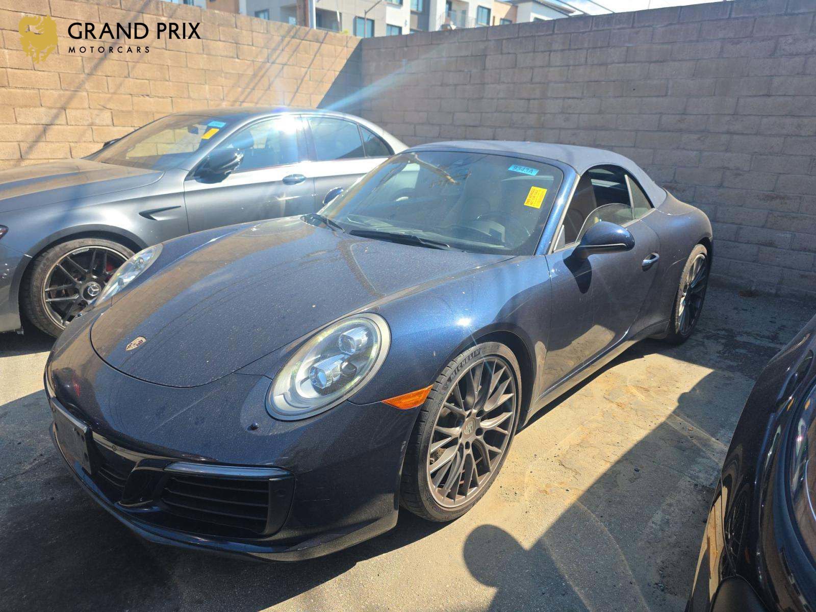 Used 2017 Porsche 911 Carrera RWD image 1