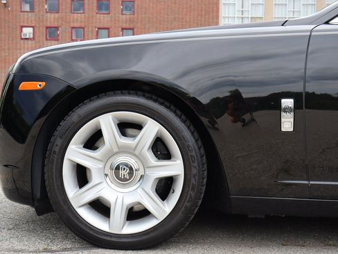 Used 2012 Rolls-Royce Ghost RWD image 9