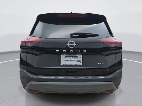 Used 2023 Nissan Rogue SV w/ SV Premium B Package FWD image 5