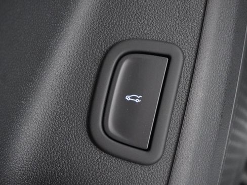 New 2026 Chevrolet Traverse LT w/ Driver Confidence Package image 14