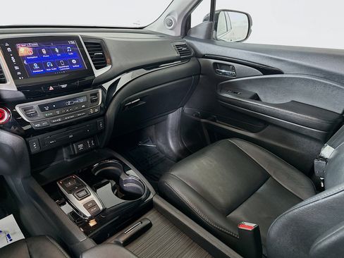 Used 2018 Honda Pilot Touring image 23