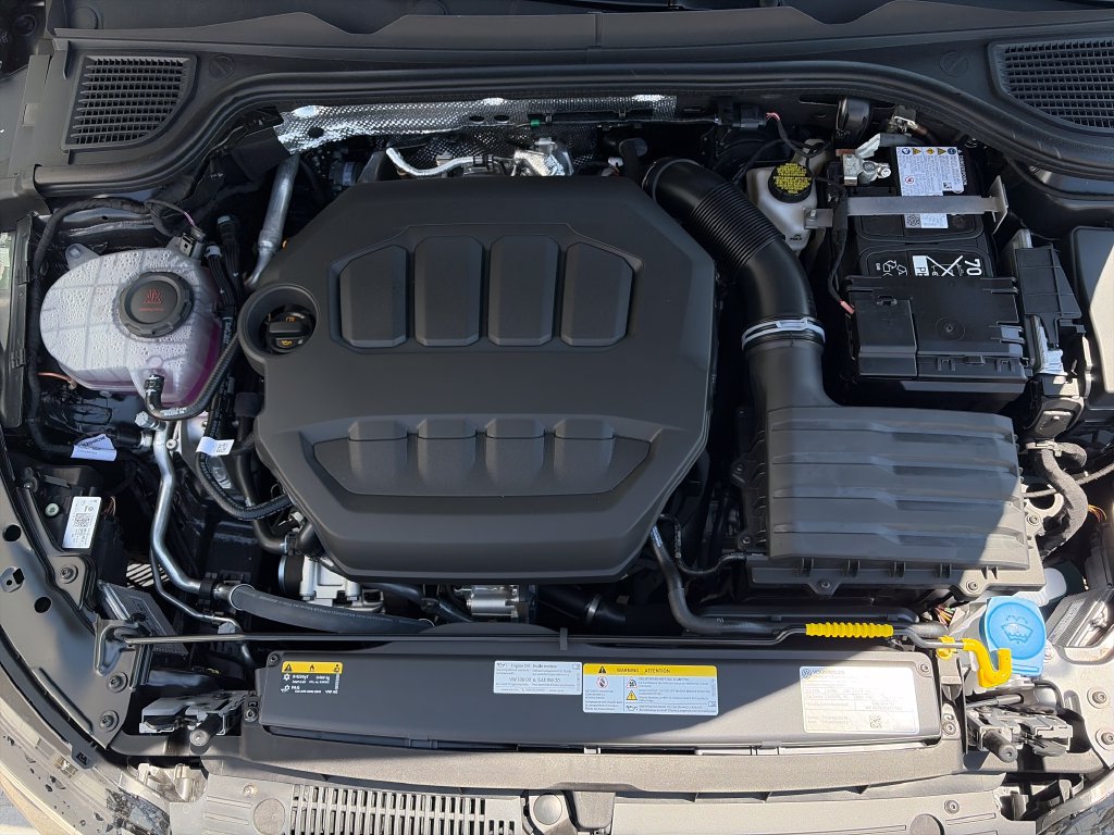 New 2026 Volkswagen GTI SE FWD image 25