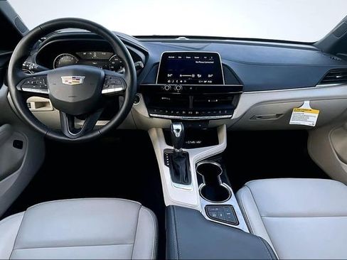 Used 2025 Cadillac CT4 Luxury image 7