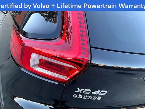 Certified 2023 Volvo XC40 B5 Ultimate w/ Protection Package Premier image 40