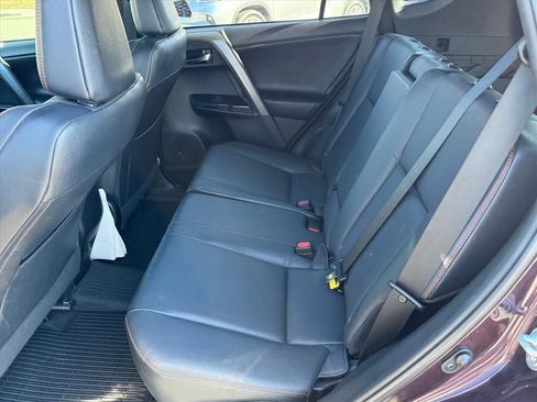 Used 2016 Toyota RAV4 SE w/ Advanced Technology Package image 10