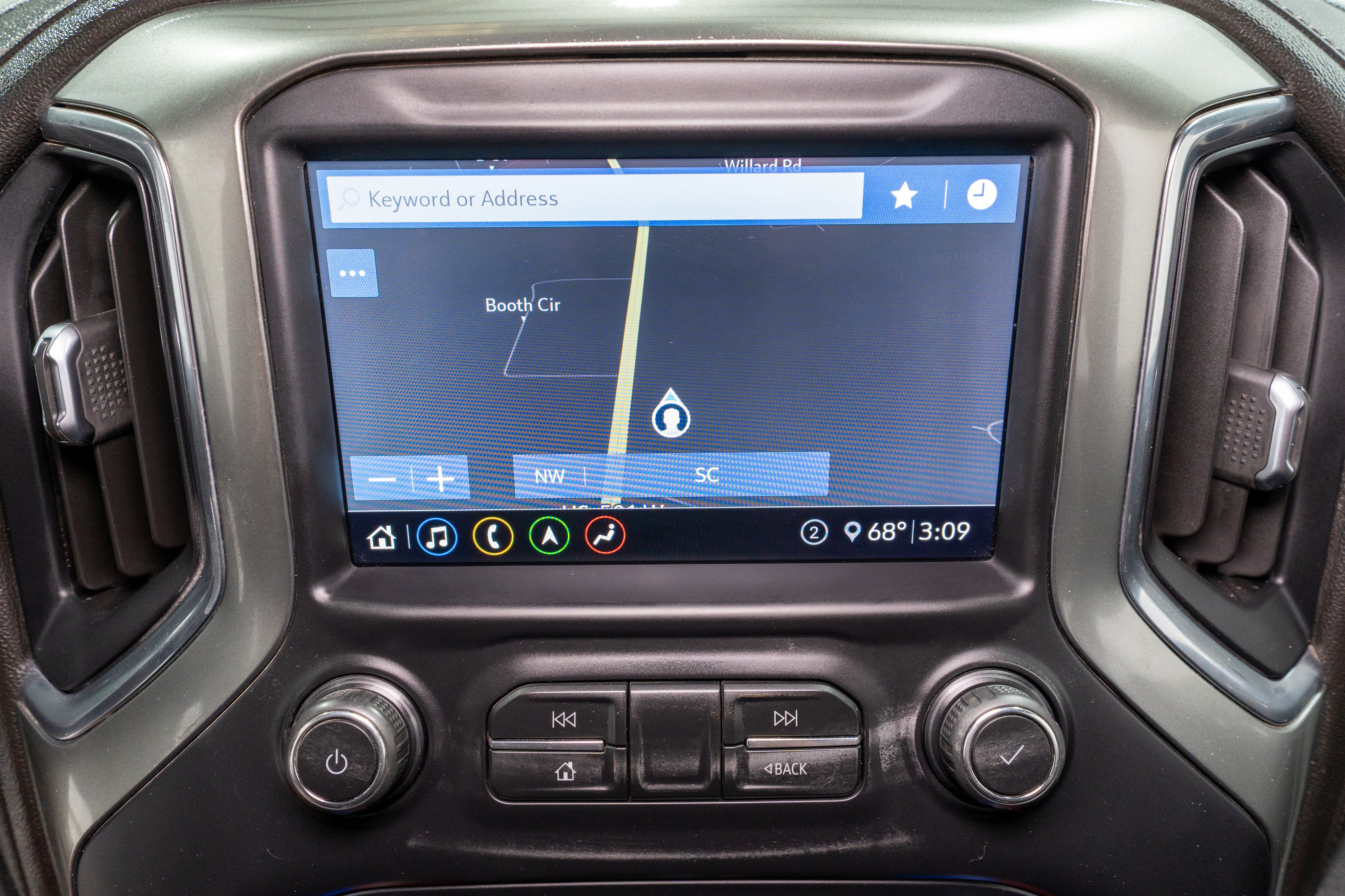Used 2020 Chevrolet Silverado 2500 LTZ w/ Technology Package AWD/4WD image 18