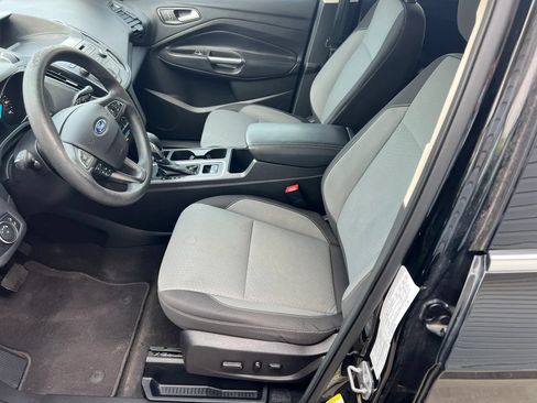 Used 2018 Ford Escape SE FWD image 9
