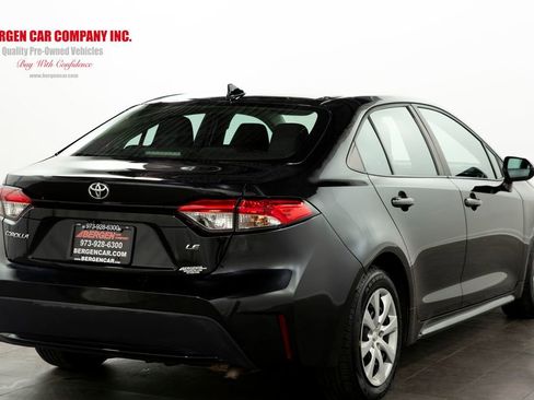 Used 2022 Toyota Corolla LE image 15