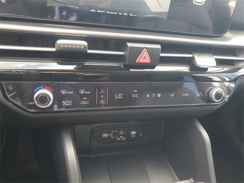 New 2026 Kia Sportage EX w/ EX Panorama Roof Package image 42