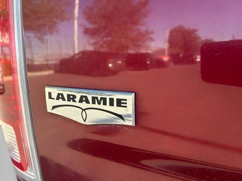 Used 2015 RAM 2500 Laramie AWD/4WD image 9