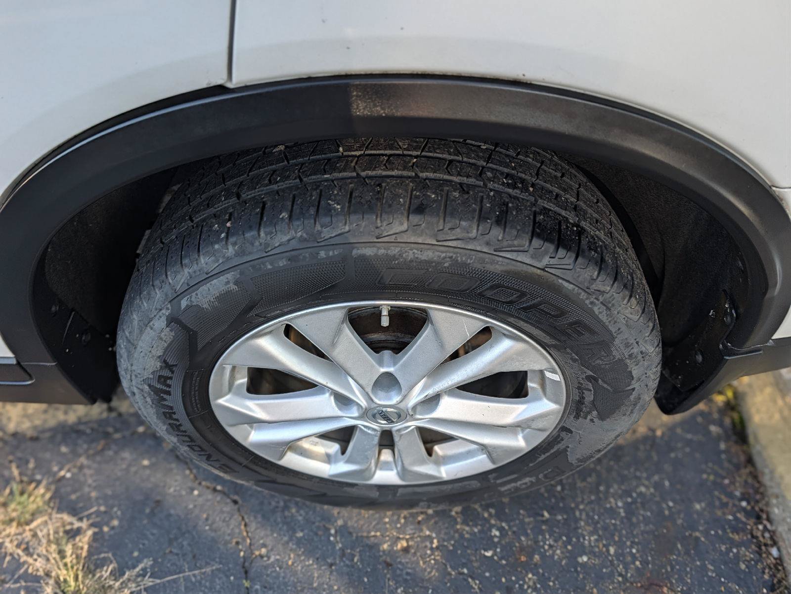 Used 2014 Nissan Rogue SV w/ SV Premium Package AWD/4WD image 36