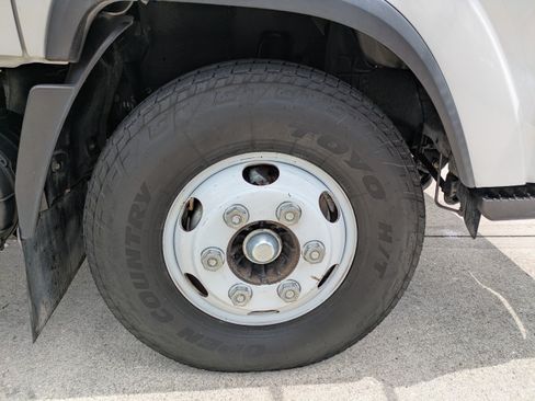 Used 2024 Chevrolet Low Cab Forward RWD image 11