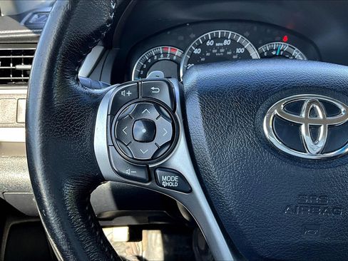 Used 2013 Toyota Camry SE FWD image 19