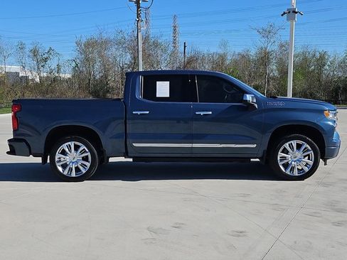 Used 2024 Chevrolet Silverado 1500 High Country w/ High Country Premium Package image 4