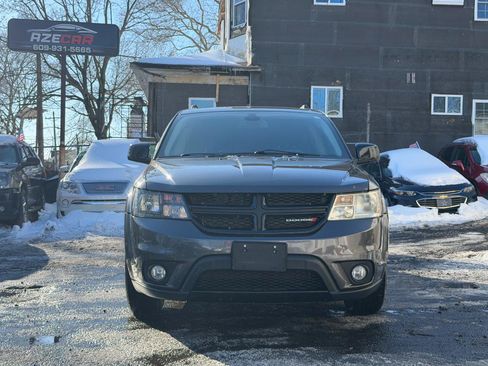 Used 2019 Dodge Journey SE w/ Connectivity Group FWD image 15