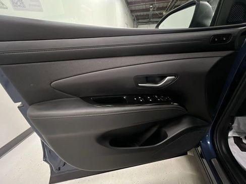 Used 2025 Hyundai Tucson Limited AWD/4WD image 23