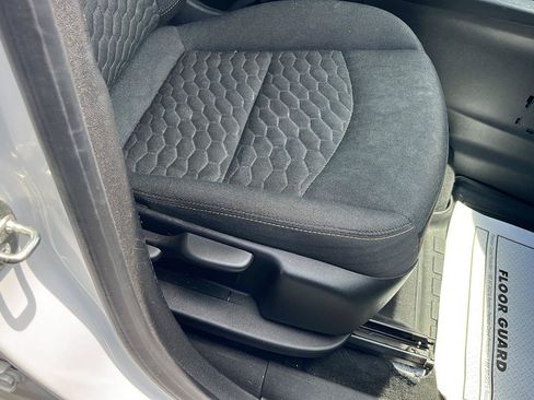 Used 2018 Chevrolet Equinox LT AWD/4WD image 29