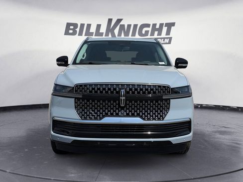 New 2026 Lincoln Navigator Reserve AWD/4WD image 8