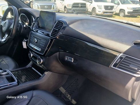 Used 2018 Mercedes-Benz GLE 350 w/ Premium 1 Package image 17