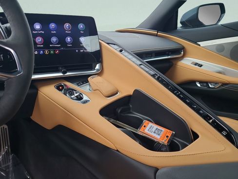 Used 2020 Chevrolet Corvette Stingray w/ 2LT Preferred Equipment Group image 17