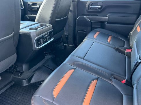 Used 2020 GMC Sierra 2500 AT4 w/ AT4 Premium Package AWD/4WD image 13