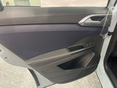 New 2026 Volkswagen Taos SEL image 30