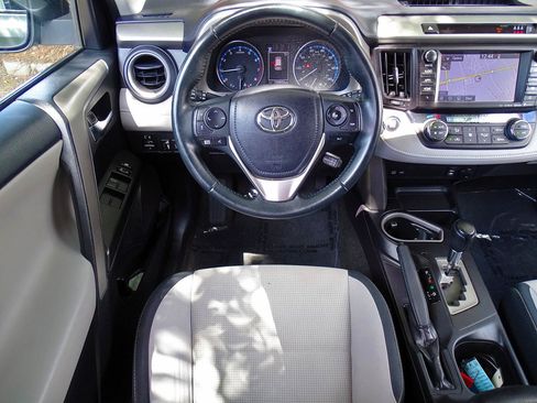 Used 2017 Toyota RAV4 XLE AWD/4WD image 43