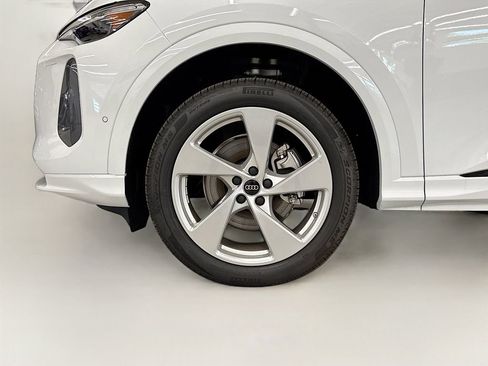 New 2025 Audi Q5 2.0T Premium Plus image 23