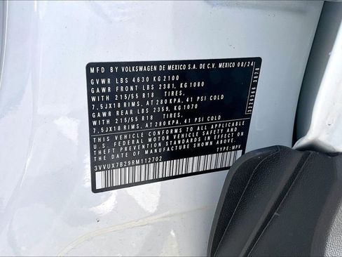 Used 2024 Volkswagen Taos SE image 16