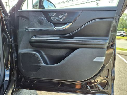 Certified 2023 Lincoln Corsair AWD w/ Equipment Group 101A image 10