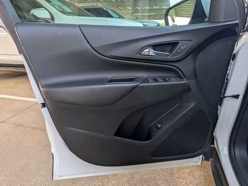 Used 2022 Chevrolet Equinox LT FWD image 13