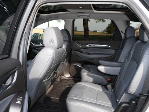 Used 2020 Buick Enclave Premium w/ Sun and Sites Package AWD/4WD image 16