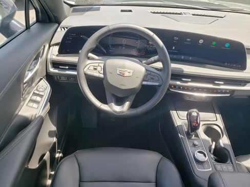 Used 2024 Cadillac XT4 Premium Luxury w/ Cold Weather Package AWD/4WD image 16
