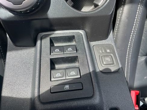 Certified 2025 Ford Bronco Outer Banks AWD/4WD image 32
