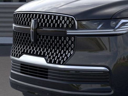 New 2025 Lincoln Navigator Reserve image 17