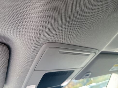 Used 2023 Honda Pilot EX-L image 7