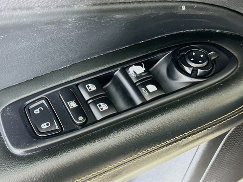 Used 2020 Jeep Compass Limited AWD/4WD image 18