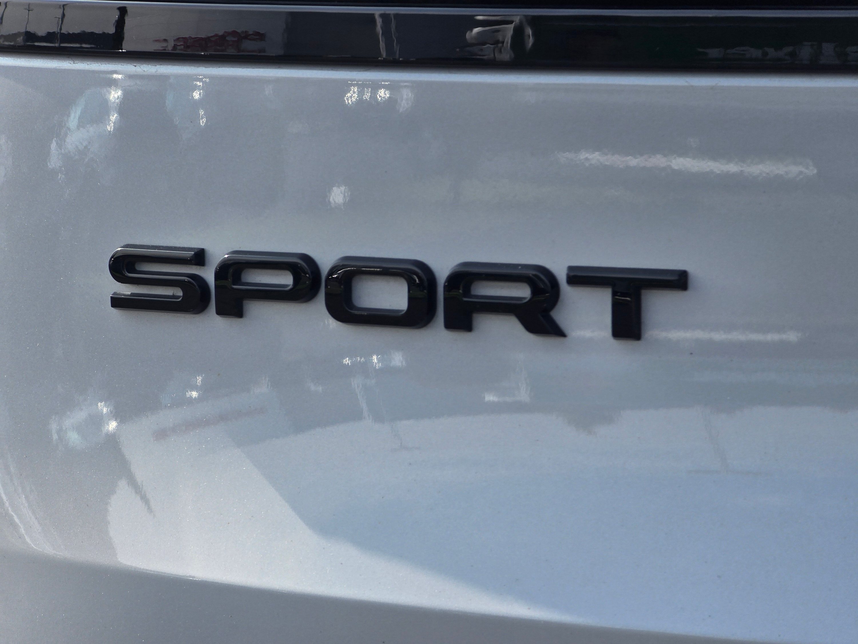 Used 2025 Land Rover Range Rover Sport SE AWD/4WD image 33