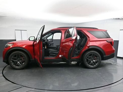 New 2026 Ford Explorer ST image 35