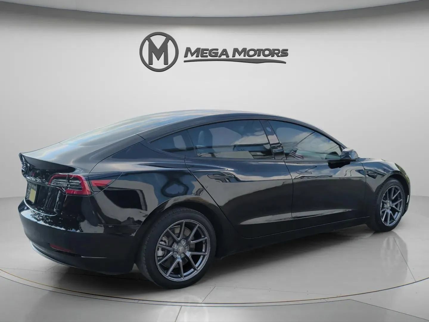 Used 2022 Tesla Model 3 Standard Range RWD image 8