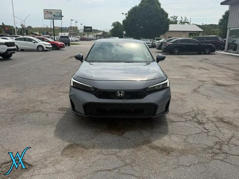 Used 2025 Honda Civic Sport image 2