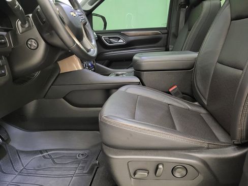 Used 2024 Chevrolet Tahoe High Country image 7