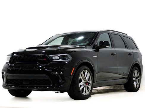 Used 2023 Dodge Durango R/T w/ Tow 'N Go Package AWD/4WD image 3