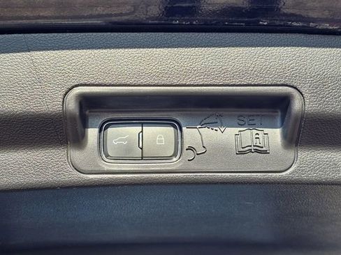 Used 2021 Ford Explorer XLT w/ Equipment Group 202A image 30