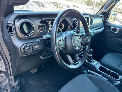Used 2021 Jeep Wrangler Unlimited Sport image 10