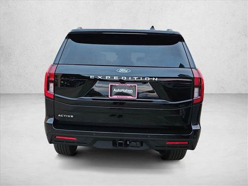 New 2026 Ford Expedition Active image 8