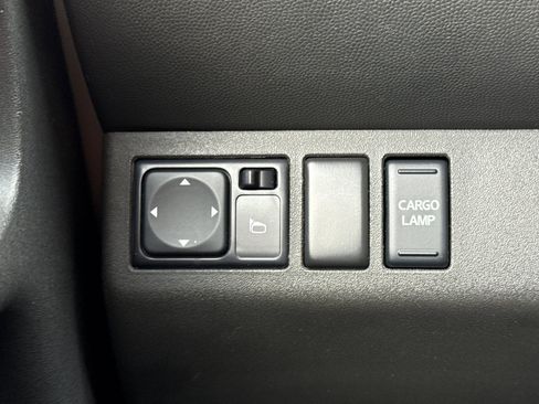 Used 2017 Nissan Frontier SV w/ SV Value Truck Package image 33