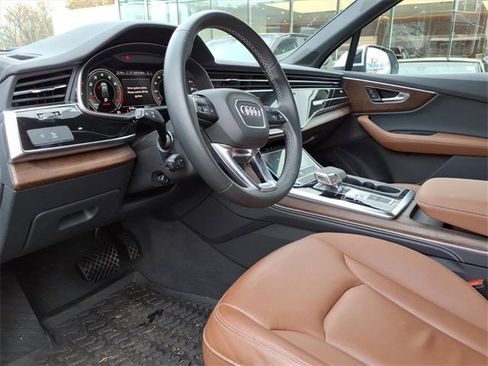 Used 2025 Audi Q7 3.0T Premium Plus image 12