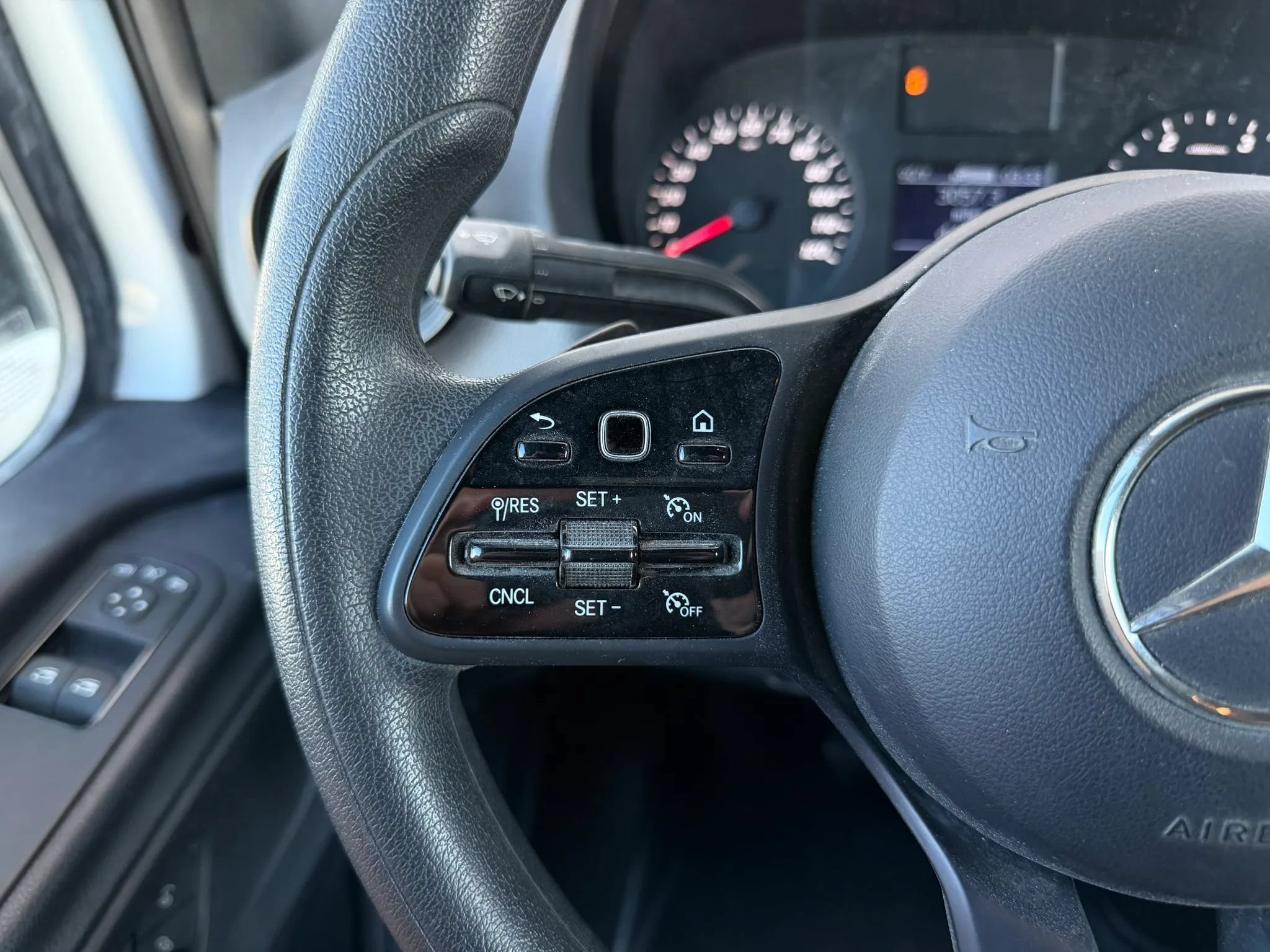Used 2021 Mercedes-Benz Sprinter 2500 image 16