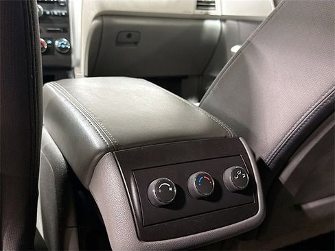 Used 2011 Chevrolet Traverse LS image 22